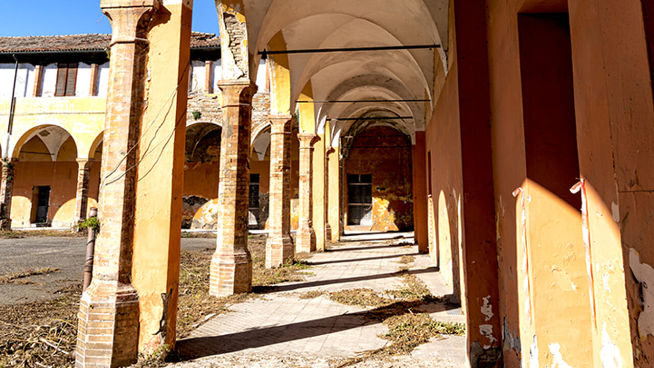 I portici dell’ex Monastero della Madonna della Ripa
