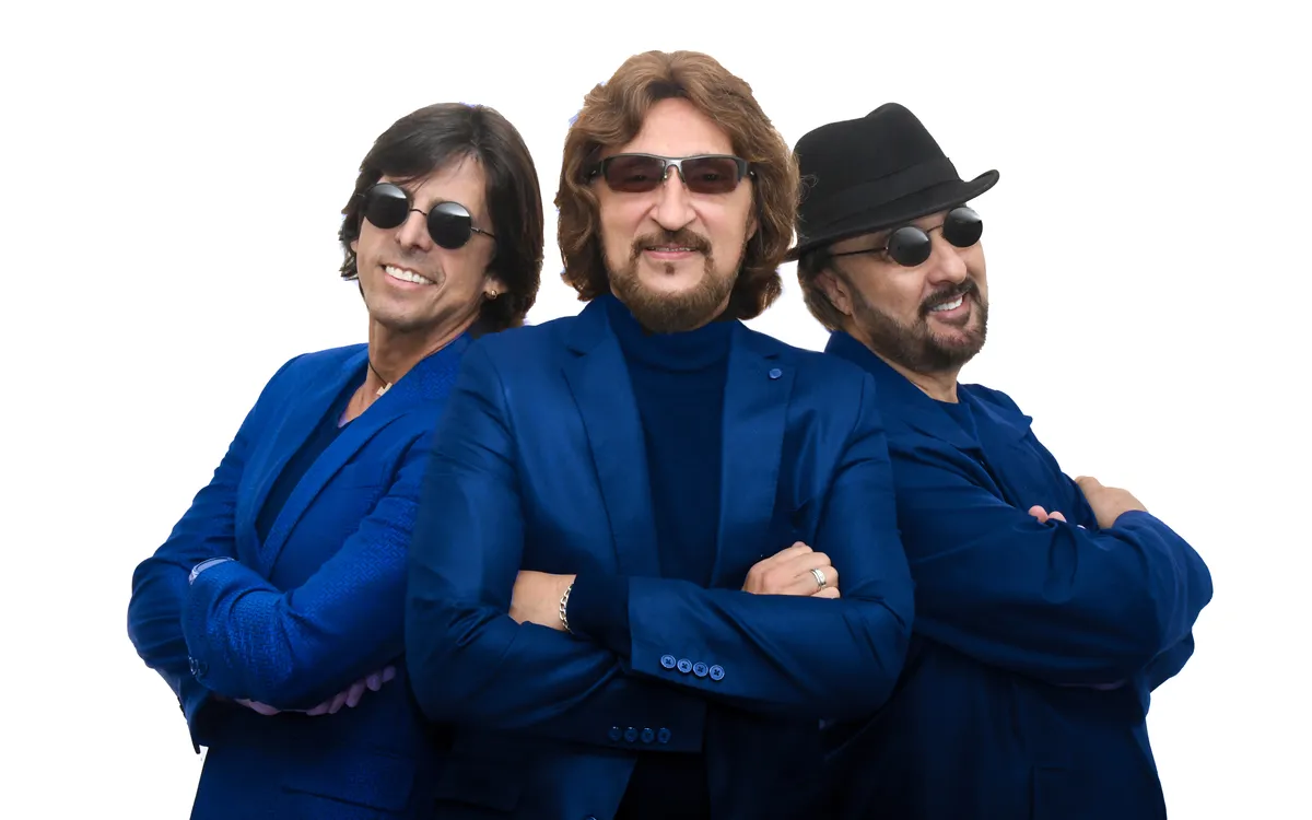 Bee Gees Alive - 25 anos