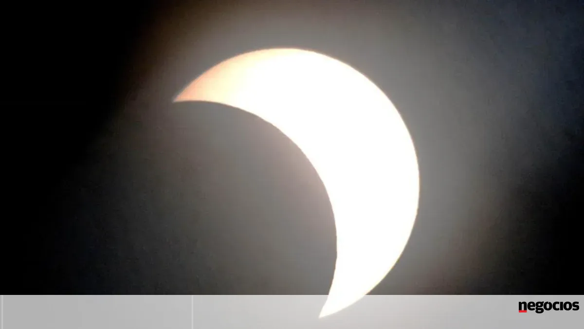 Observação de eclipse solar total