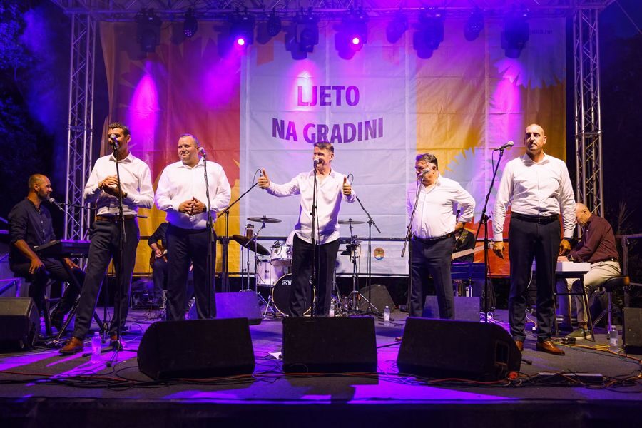 Koncert Tomislava Bralića i klape Intrade „Kraljici Jadrana“