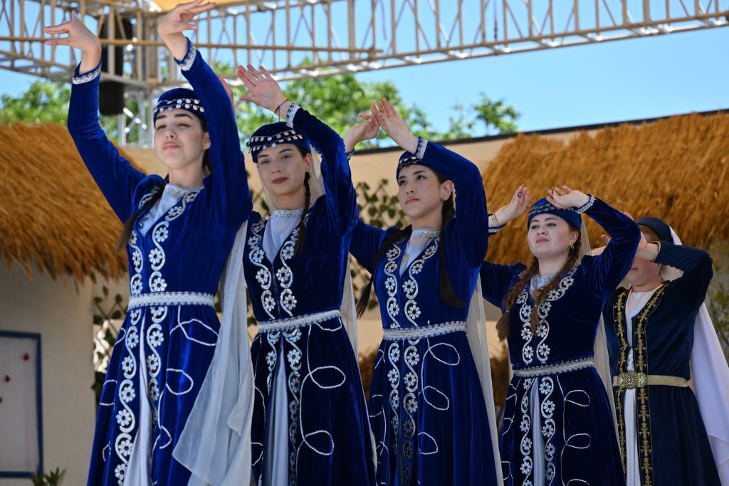 Festivalul Internațional al Dansului, Cântecului și Portului Popular Turco-Tătar