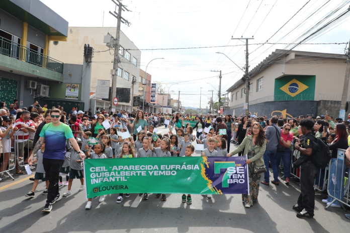 Desfile Cívico de Louveira: “Raízes que nos unem”