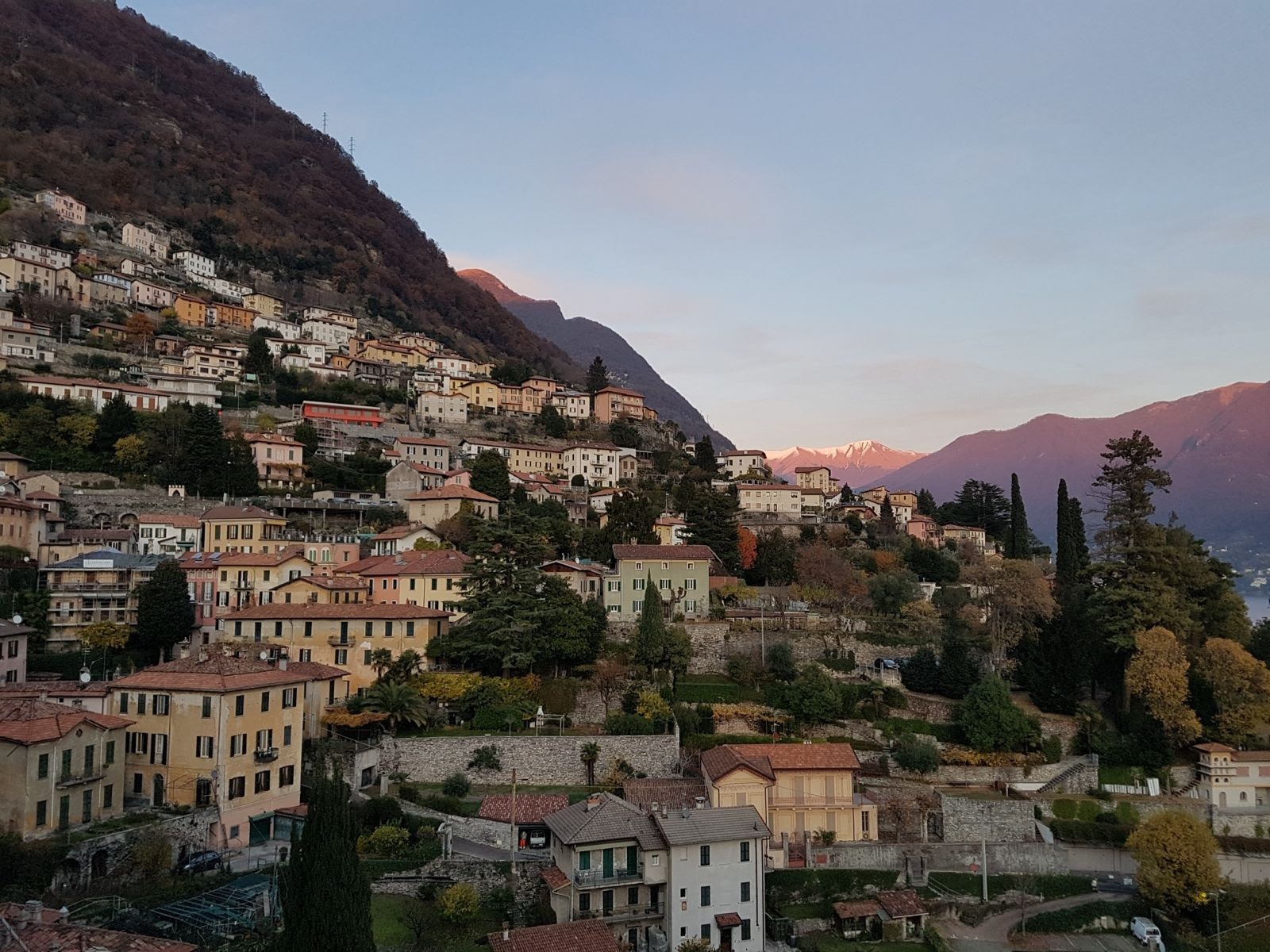 Appuntamento speciale dedicato alla tradizione tessile e serica del Lario