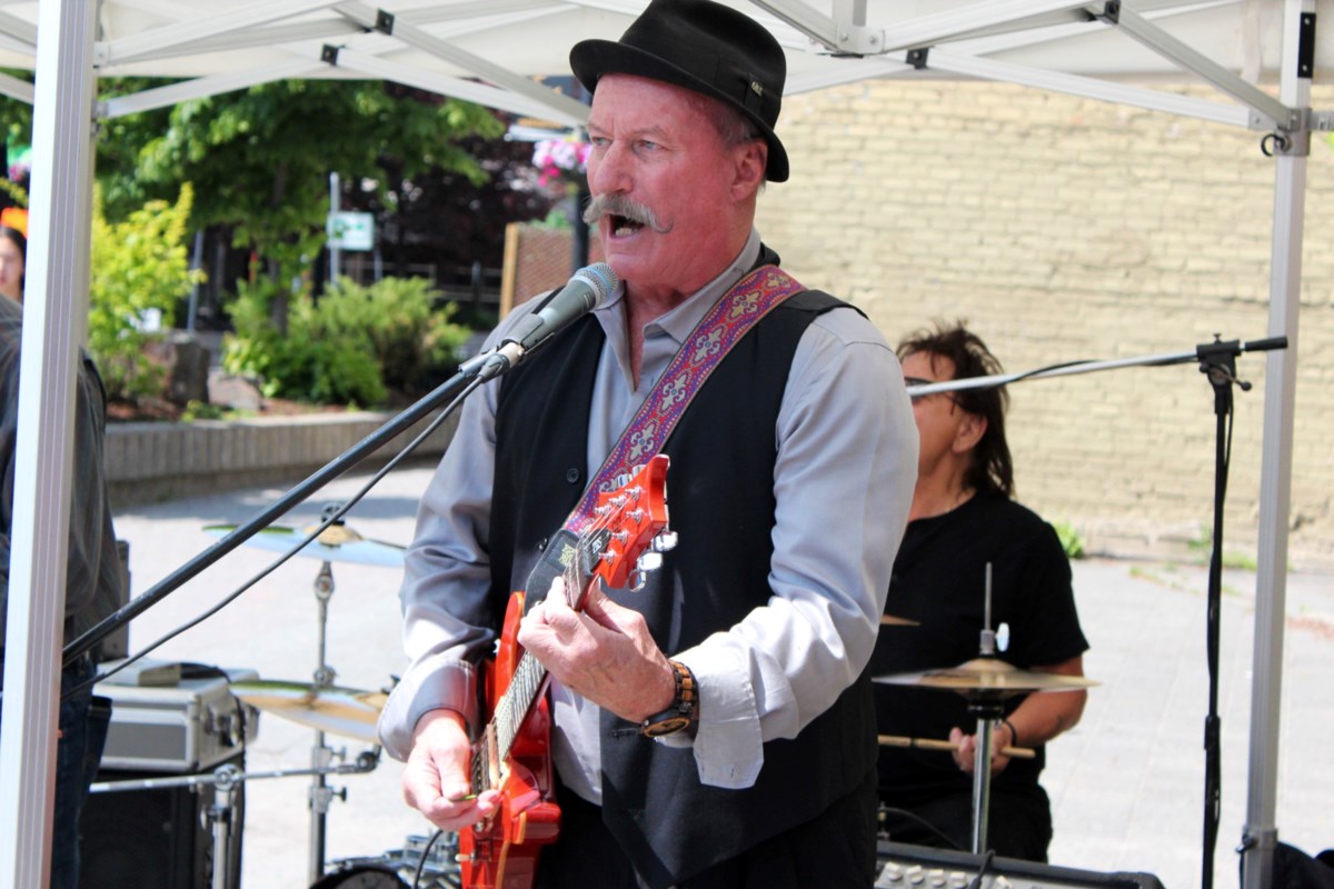 The Lounge concert series