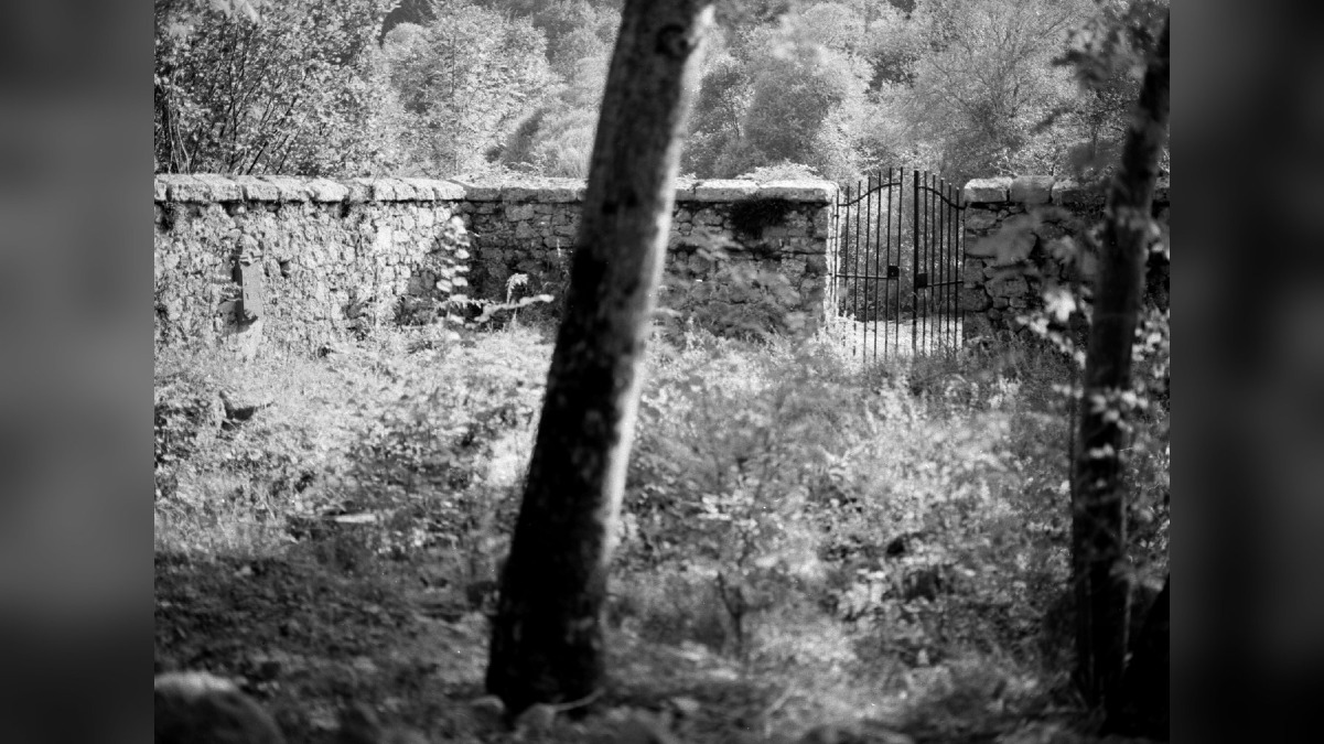 Sulla soglia. Simboli e rituali della morte in Friuli con le fotografie di Carlo Innocenti