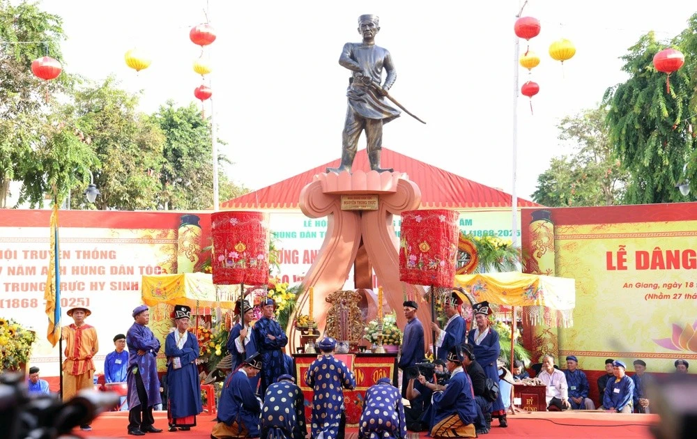 Lễ hội truyền thống kỷ niệm 158 năm Anh hùng dân tộc Nguyễn Trung Trực hy sinh