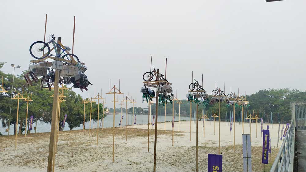 Festival Panjat Pinang Sumeks 2026