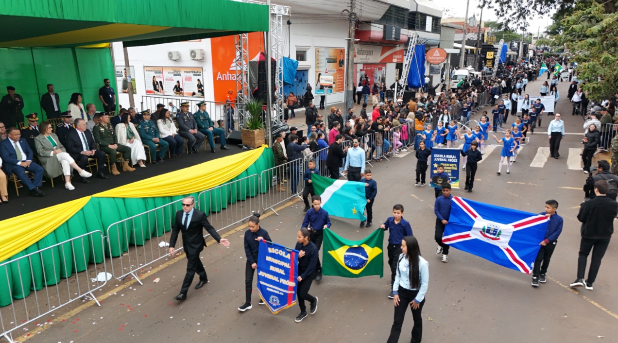 Desfile do Dia da Independência em Ponta Porã