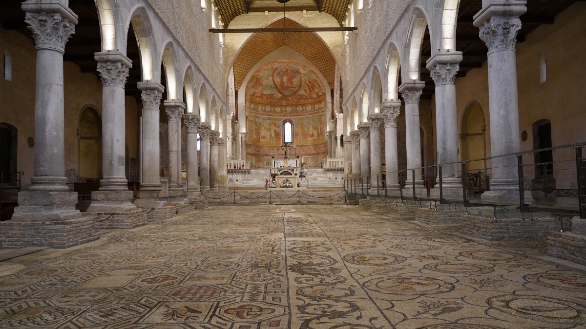 Laudate et Servite