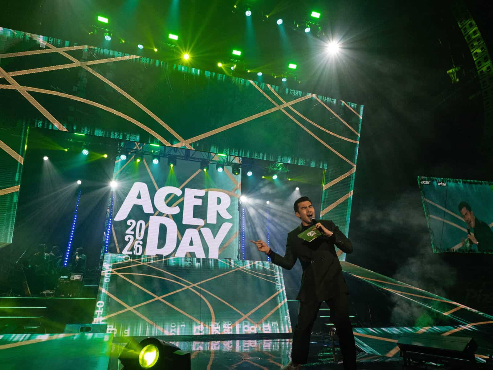 Acer Day