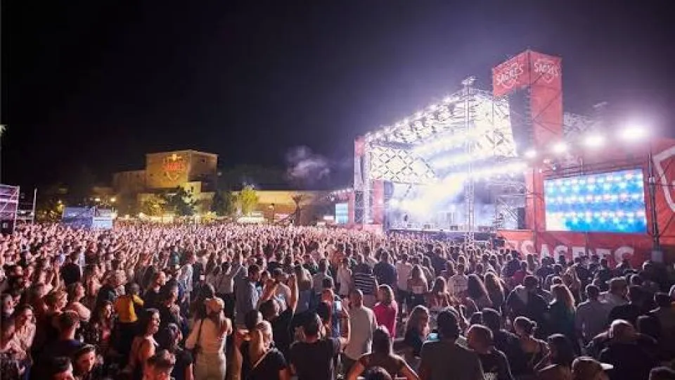 Festival F