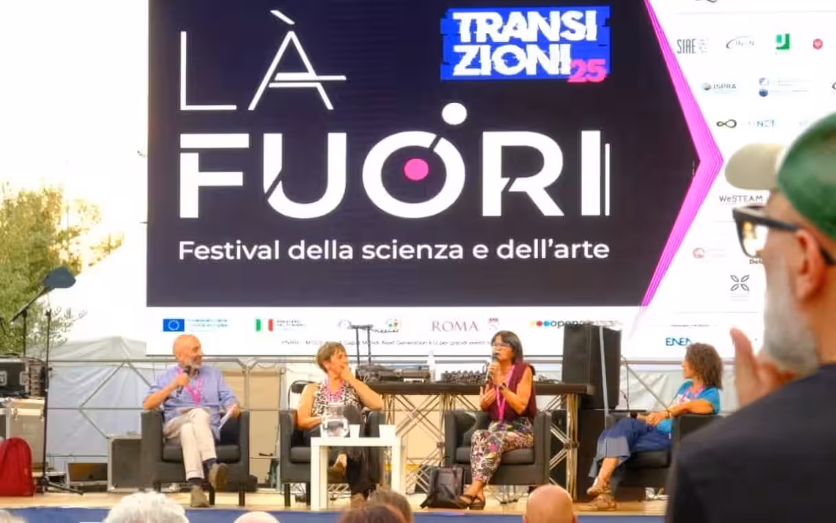 Là fuori