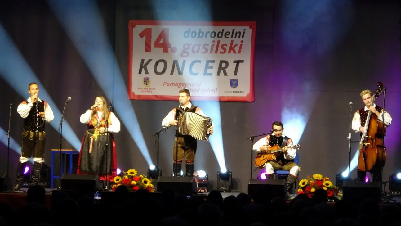 Dobrodelni gasilski koncert