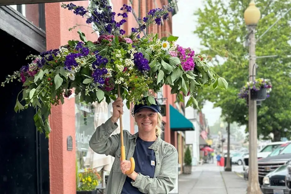 Snohomish in Bloom: A Community Flower Affaire