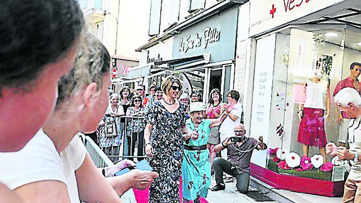 Défilé de mode solidaire de la Croix-Rouge