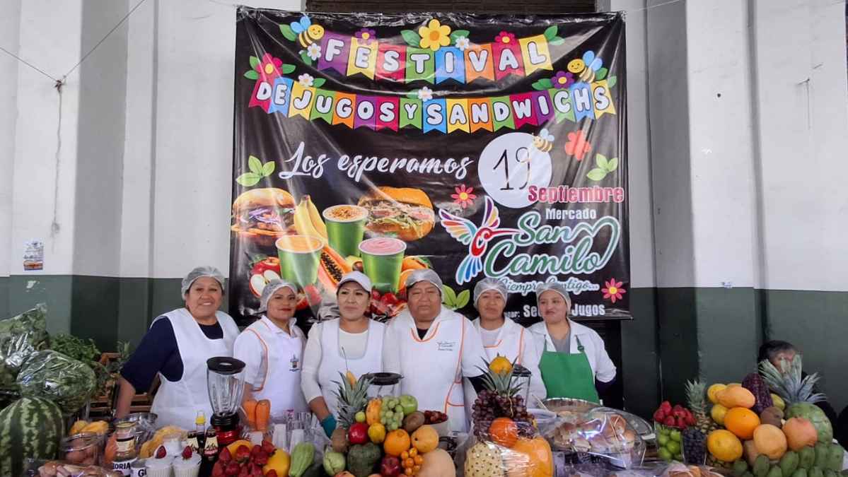 Festival de Jugos y Sándwiches
