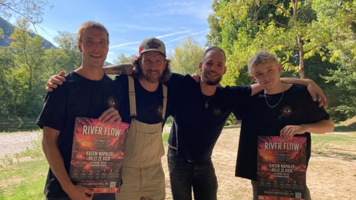 River flow festival