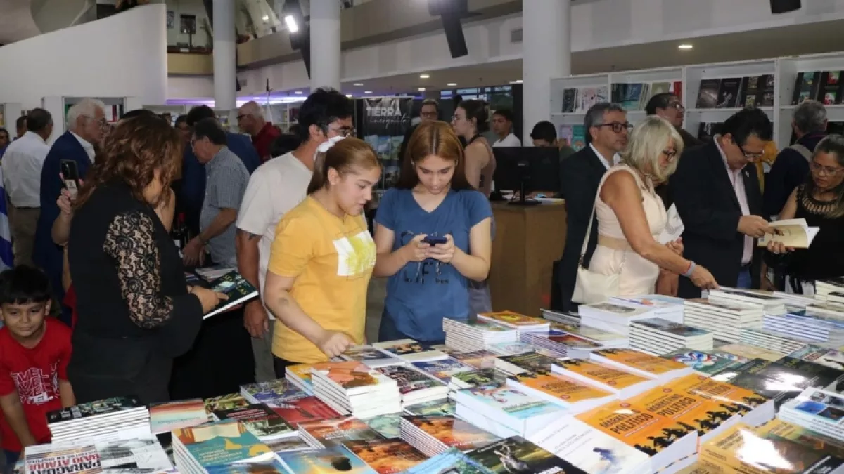 1.ª Feria Internacional del Libro (FIL) Ciudad del Este - Chacú-Guaraní