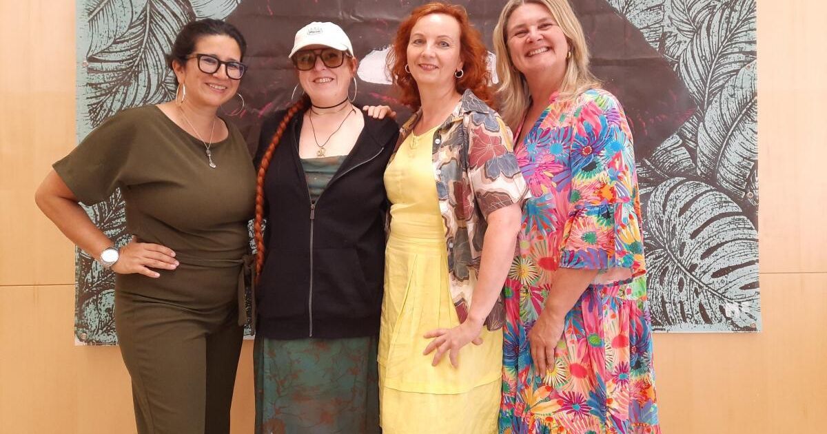 Ausstellung „Raufig“ von Mama Frida