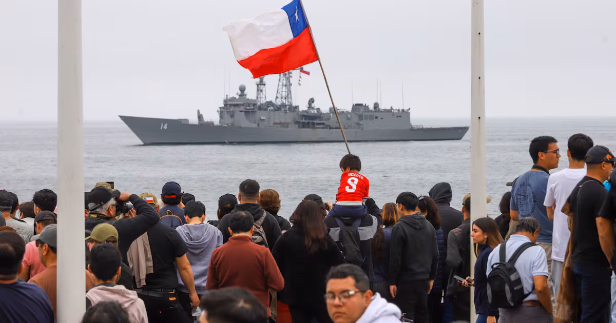 Desfile Naval de la Escuadra Nacional