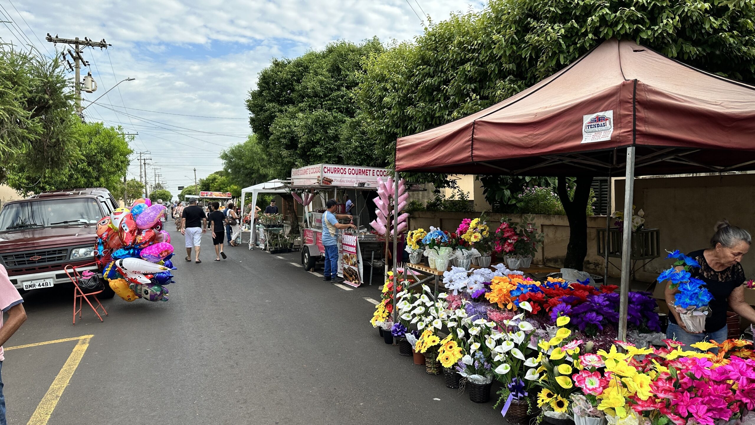 Feira Especial de Finados