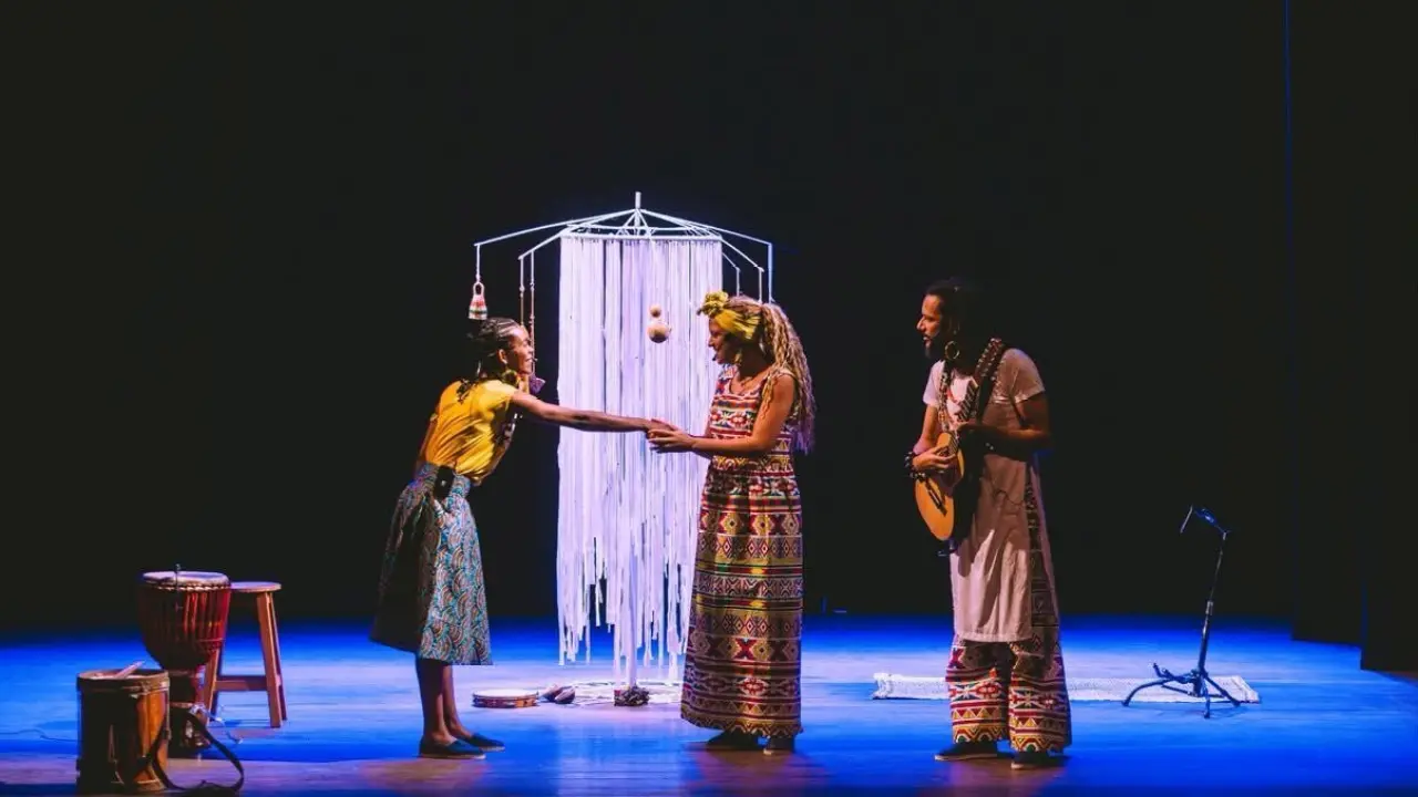 Espetáculo infantil ‘Afrozinha e o Baobá’