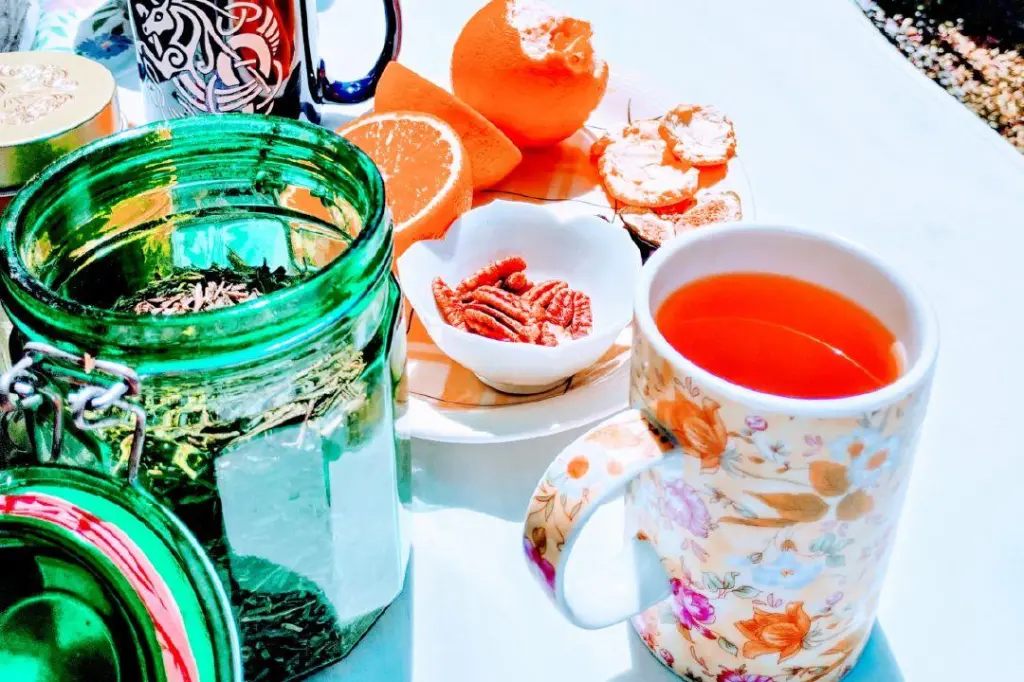 Tea and Oranges: Songs of Leonard Cohen