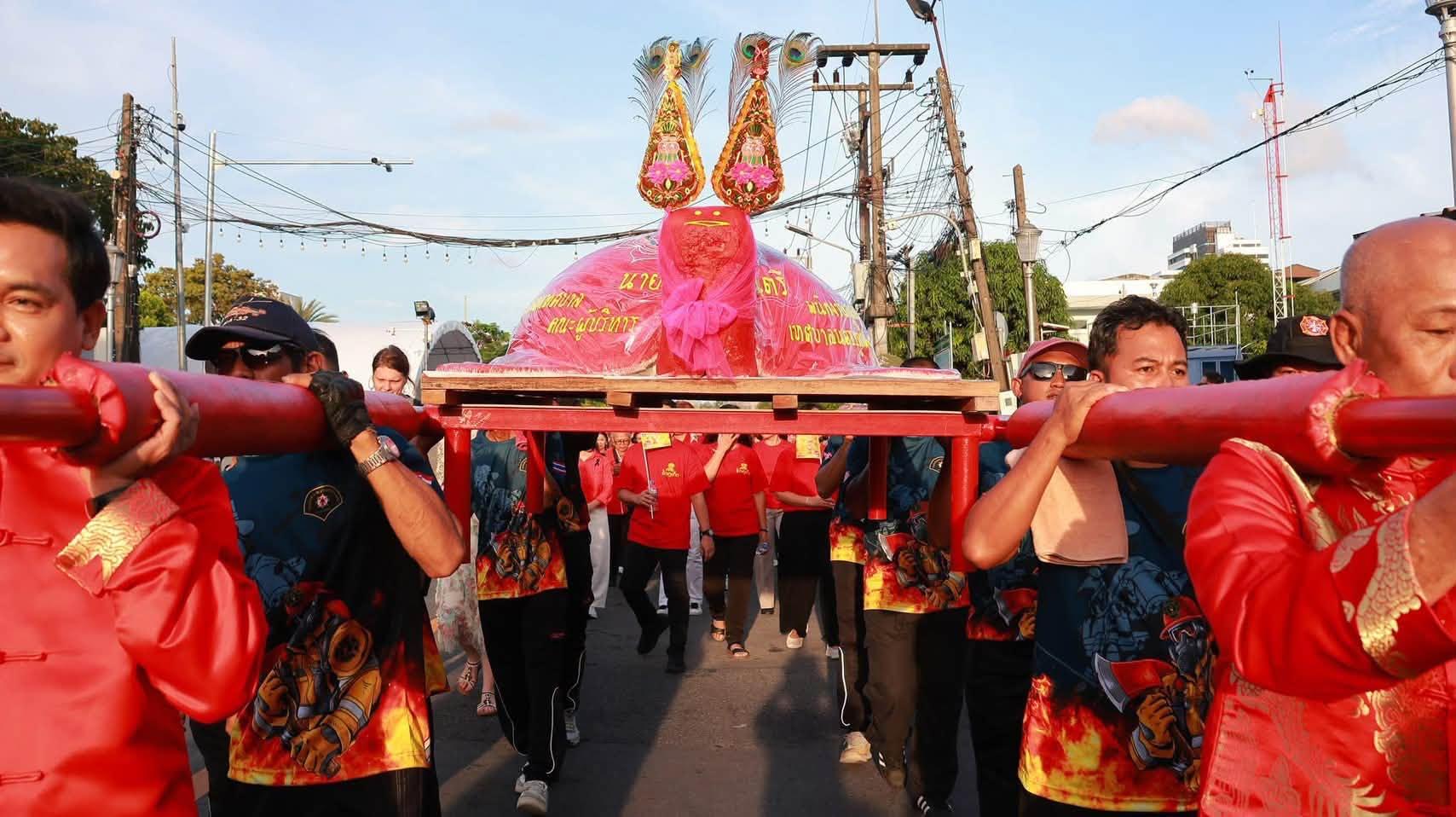 Por Tor (Hungry Ghost) Festival