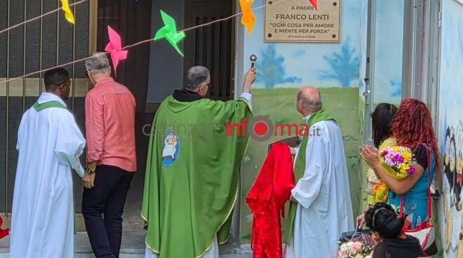 Cerimonia di intitolazione del teatro e ricordo di Padre Franco Lenti