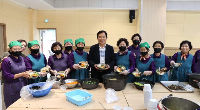 신평면민 비빔밥 먹는 날