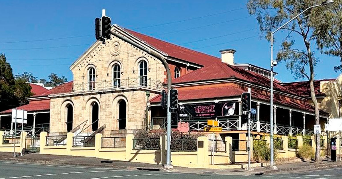 Ipswich Old Courthouse tenants unite for arts event