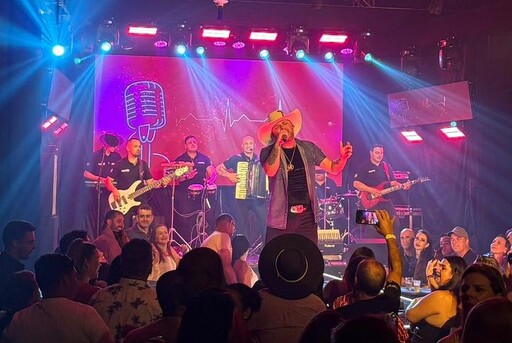 Forró Mania Canta a História do Forró