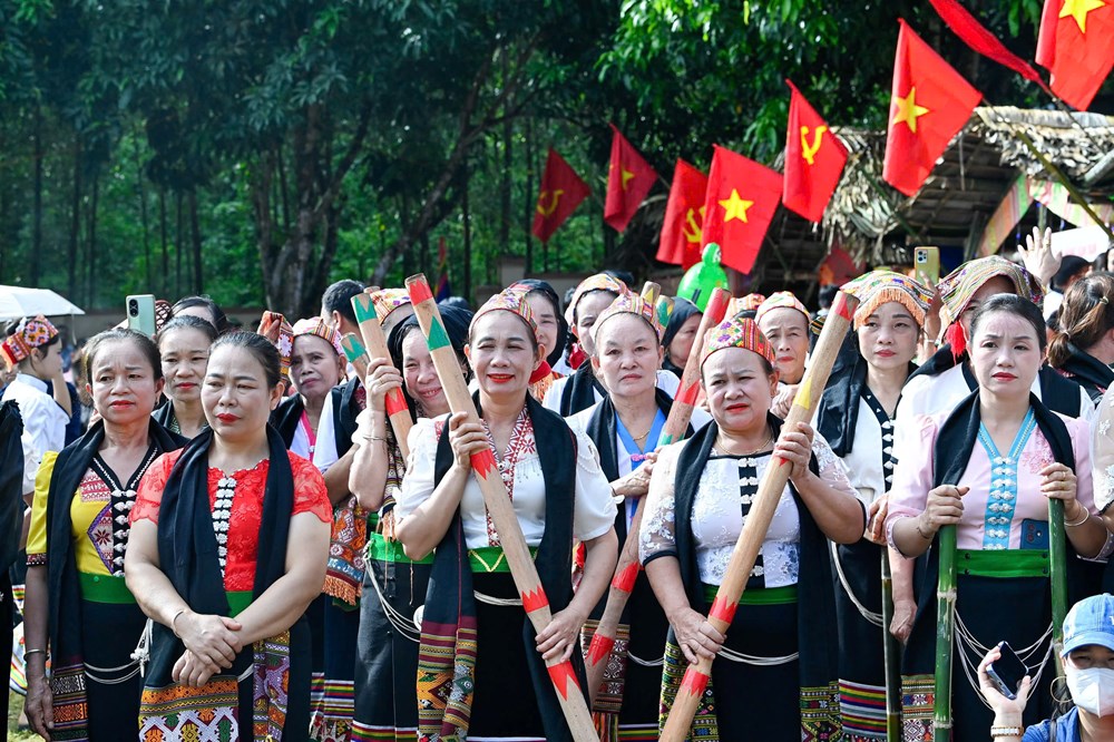 Lễ hội Xỏ Nặm Phạ
