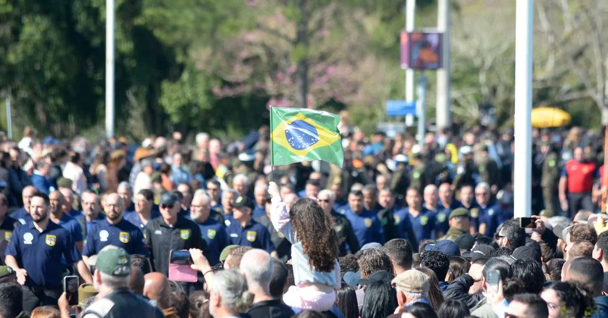 Desfile cívico-militar de 7 de Setembro