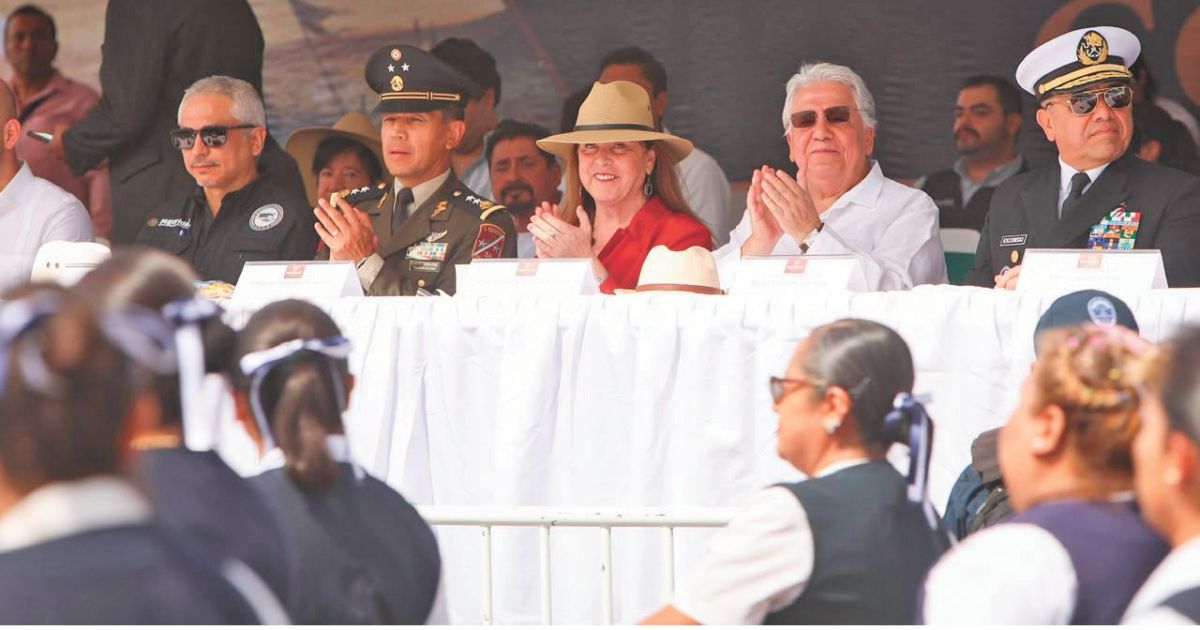 Desfile Cívico-Militar Conmemorativo del Natalicio de José María Morelos y Pavón